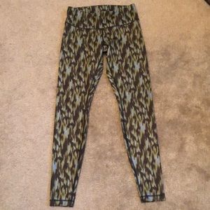 Lululemon size 8 green leggings